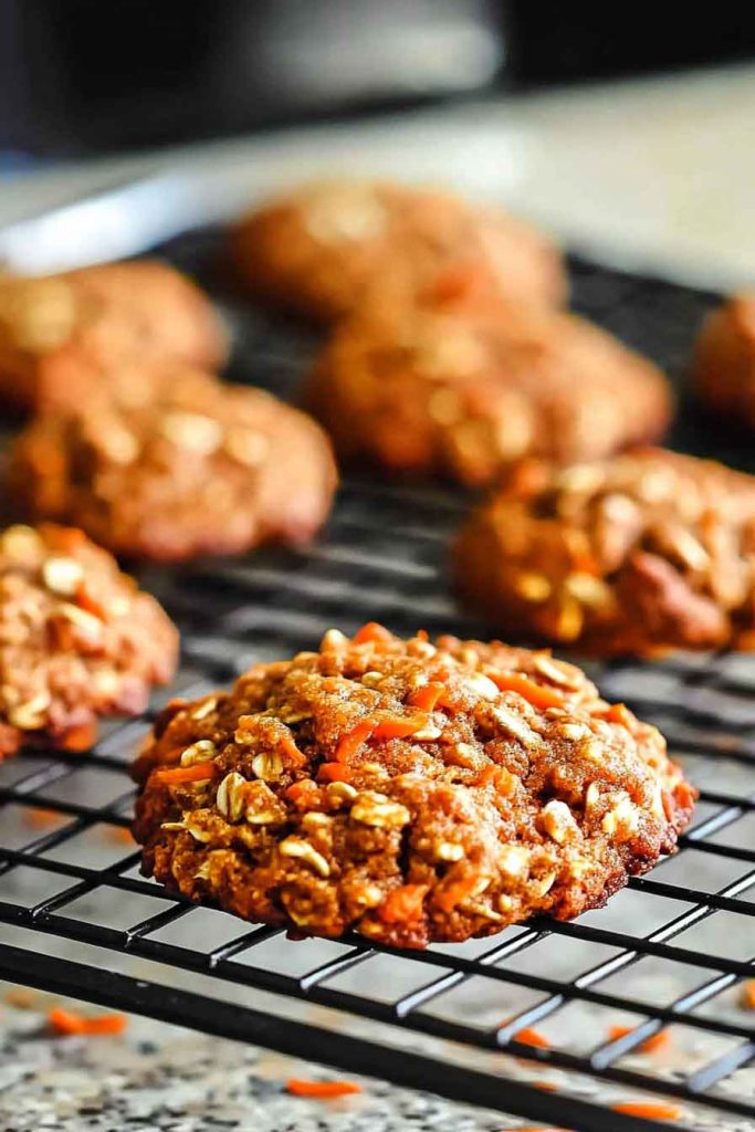 How to Make Ridiculously Healthy Carrot Oat Cookies 